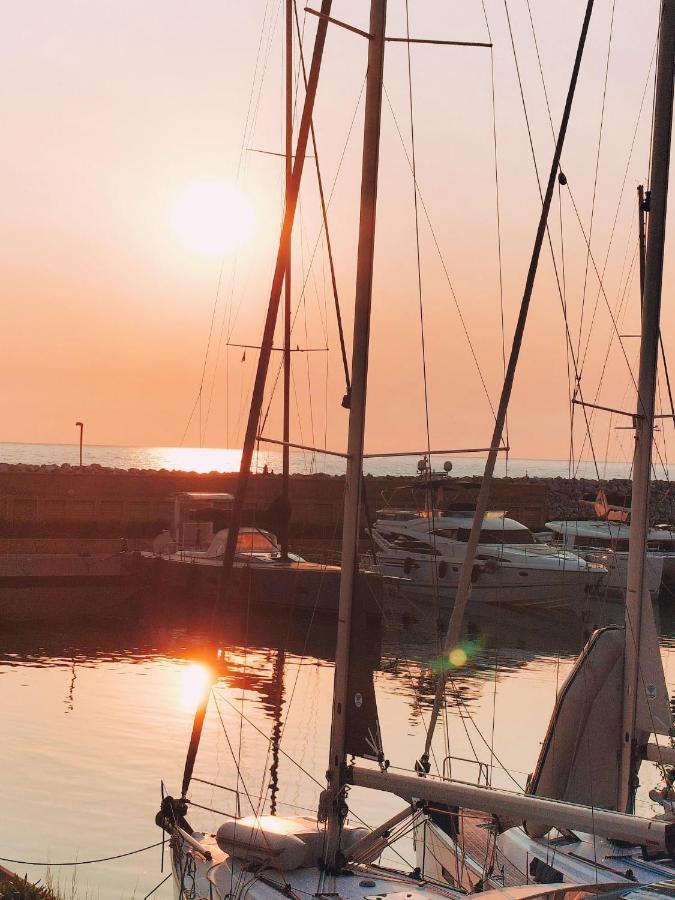 100 Mt Dal Mare - On The Beach - Wifi - Clima Relax For Family Porto San Giorgio Eksteriør bilde