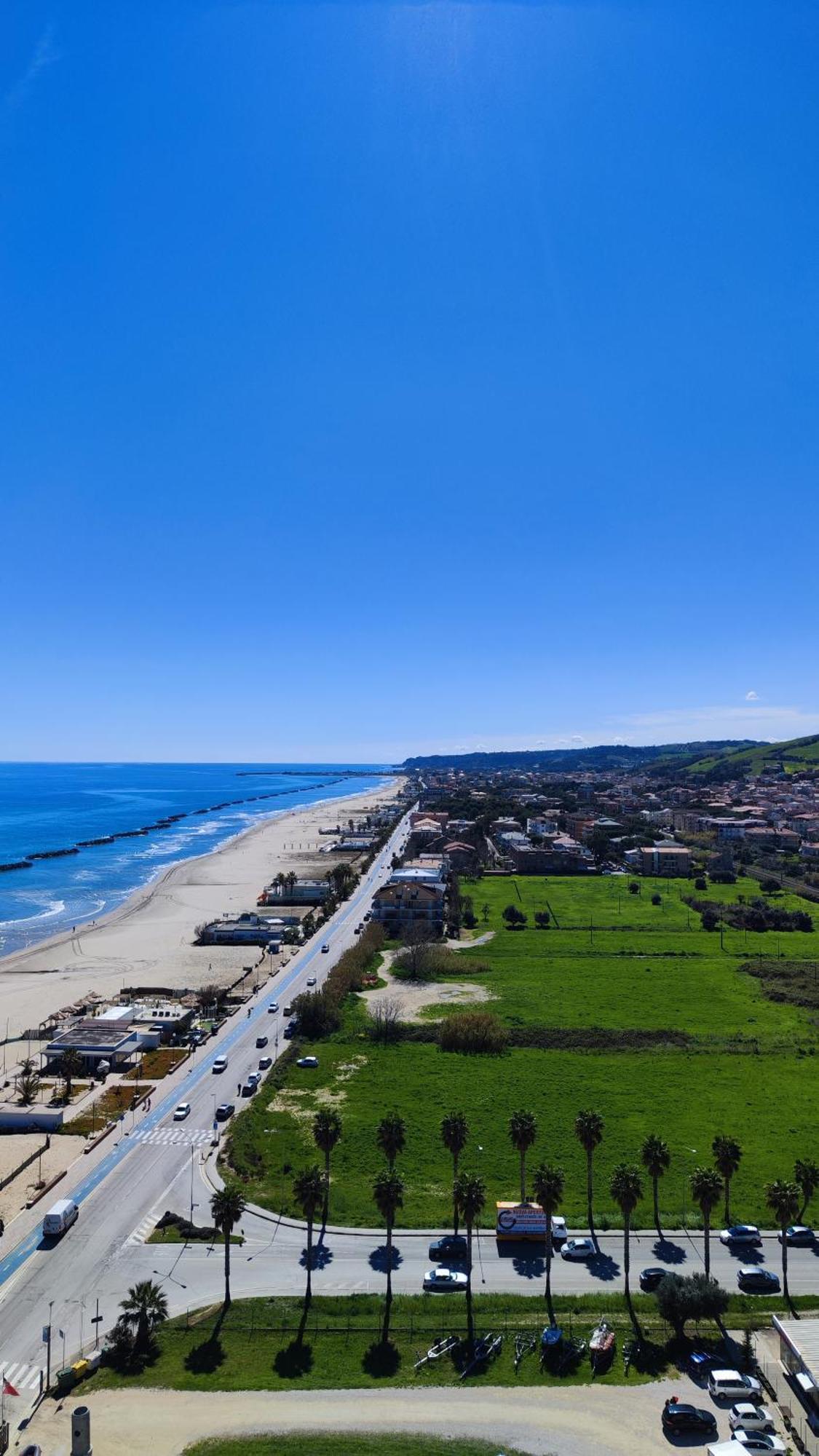 100 Mt Dal Mare - On The Beach - Wifi - Clima Relax For Family Porto San Giorgio Eksteriør bilde